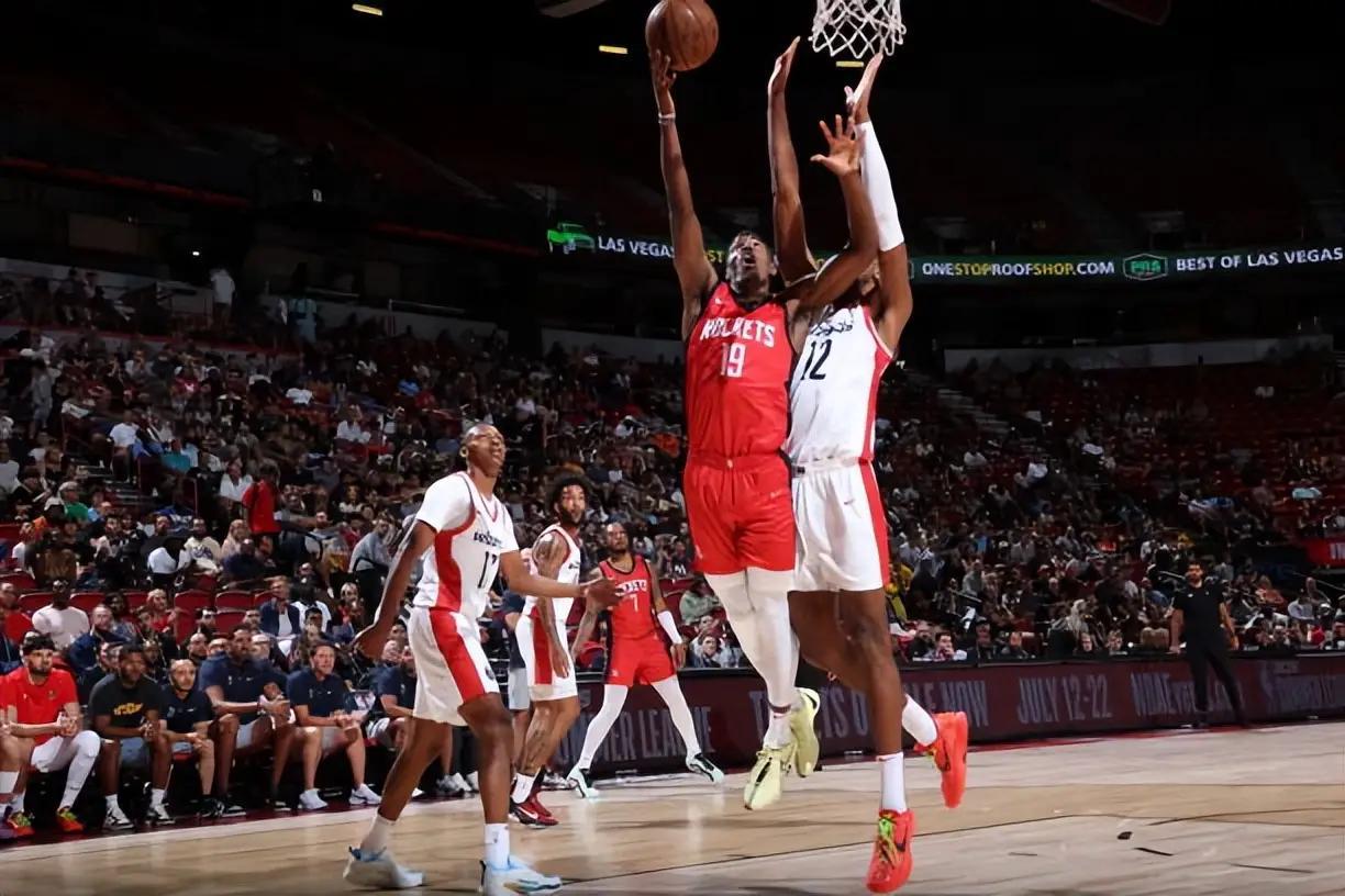 官宣！火箭签约场均2.4抢断神偷，掘金补强成功，独行侠再签1中锋